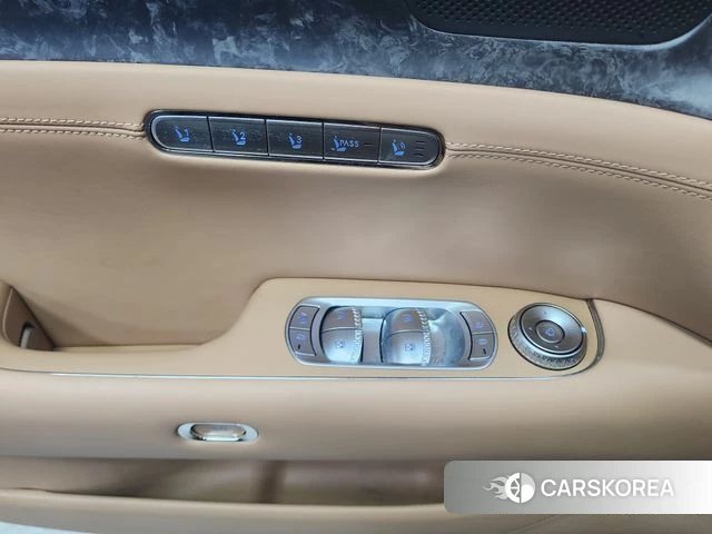 Genesis G90 (RS4) id 4590986 из Кореи 20
