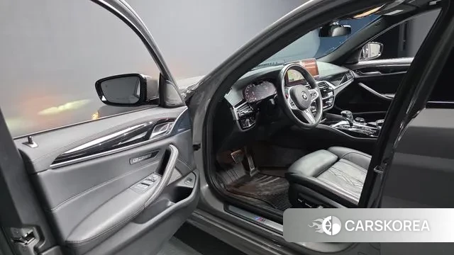 BMW 5 Series (G30) id 3361846 из Кореи 20