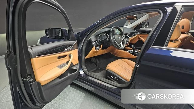 BMW 5 Series (G30) id 4246252 из Кореи 20