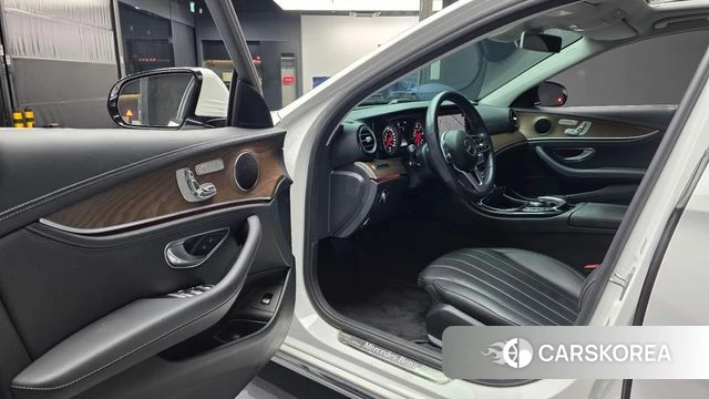 Mercedes-Benz E-Class W213 id 4304570 из Кореи 30
