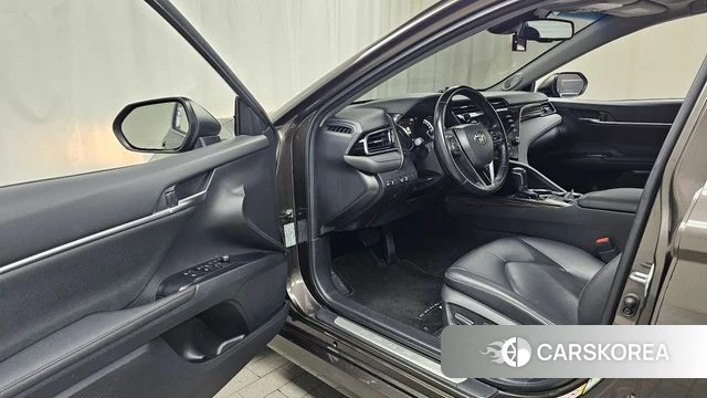 Toyota Camry (XV70) id 4557718 из Кореи 32