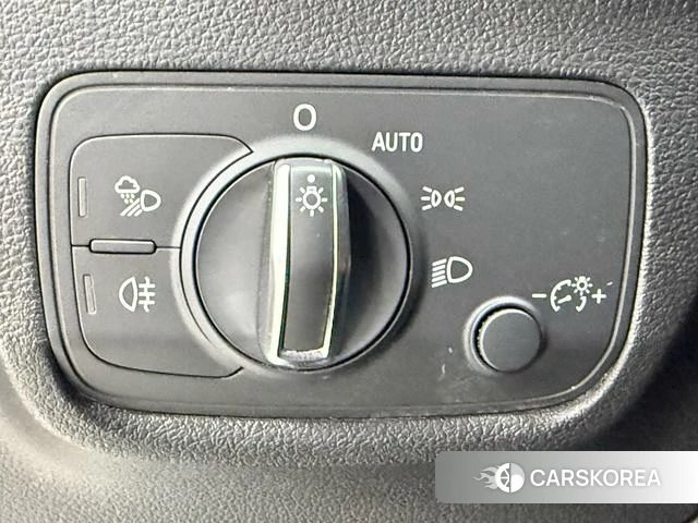 Audi Q2L id 4274415 из Китая 23