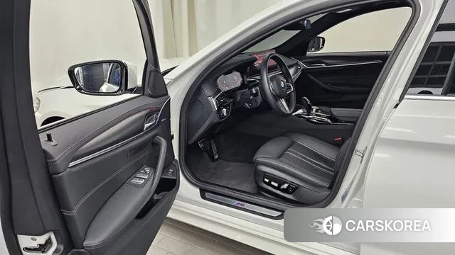 BMW 5 Series (G30) id 3467793 из Кореи 20