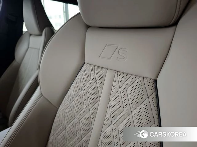 Audi Q5L id 4314759 из Китая 27