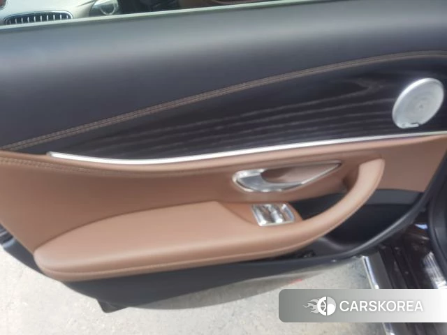 Mercedes-Benz E-class id 4298268 из Китая 24