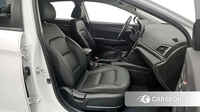 Hyundai Avante AD id 2986914 из Кореи 20