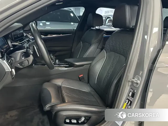 BMW 5 Series (G30) id 3438167 из Кореи 20