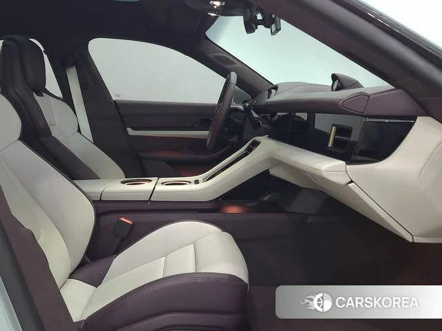 Porsche Taycan id 4333956 из Кореи 20