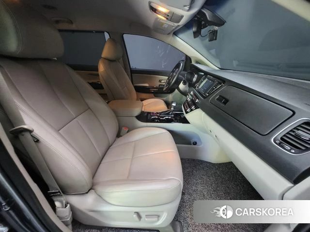 Kia The New Carnival id 4677618 из Кореи 20