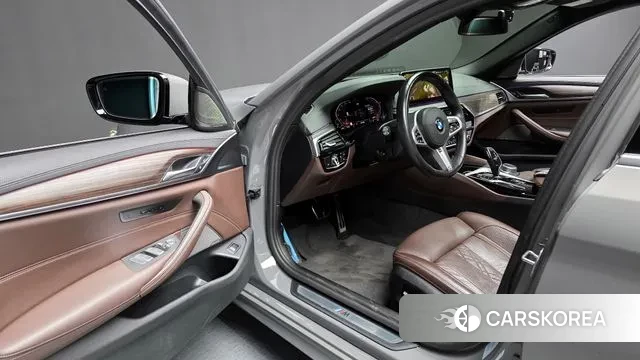 BMW 5 Series (G30) id 3562182 из Кореи 20