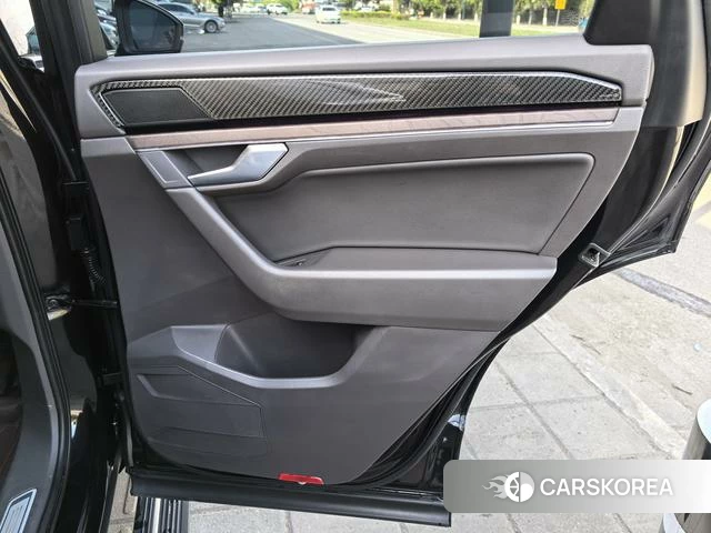 Volkswagen Touareg id 4254248 из Китая 23
