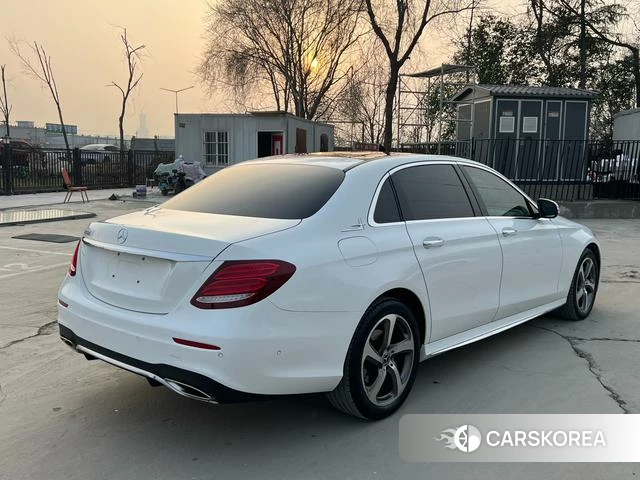 Mercedes-Benz E-class id 4210265 из Китая 15