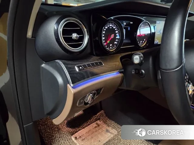 Mercedes-Benz E-Class W213 id 2981529 из Кореи 17