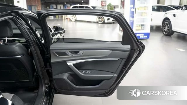 Audi A6L id 3896288 из Китая 21