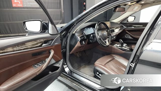 BMW 5 Series (G30) id 4377933 из Кореи 20
