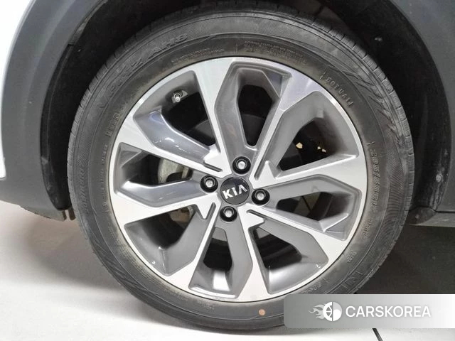 Kia Stonic id 4519635 из Кореи 19