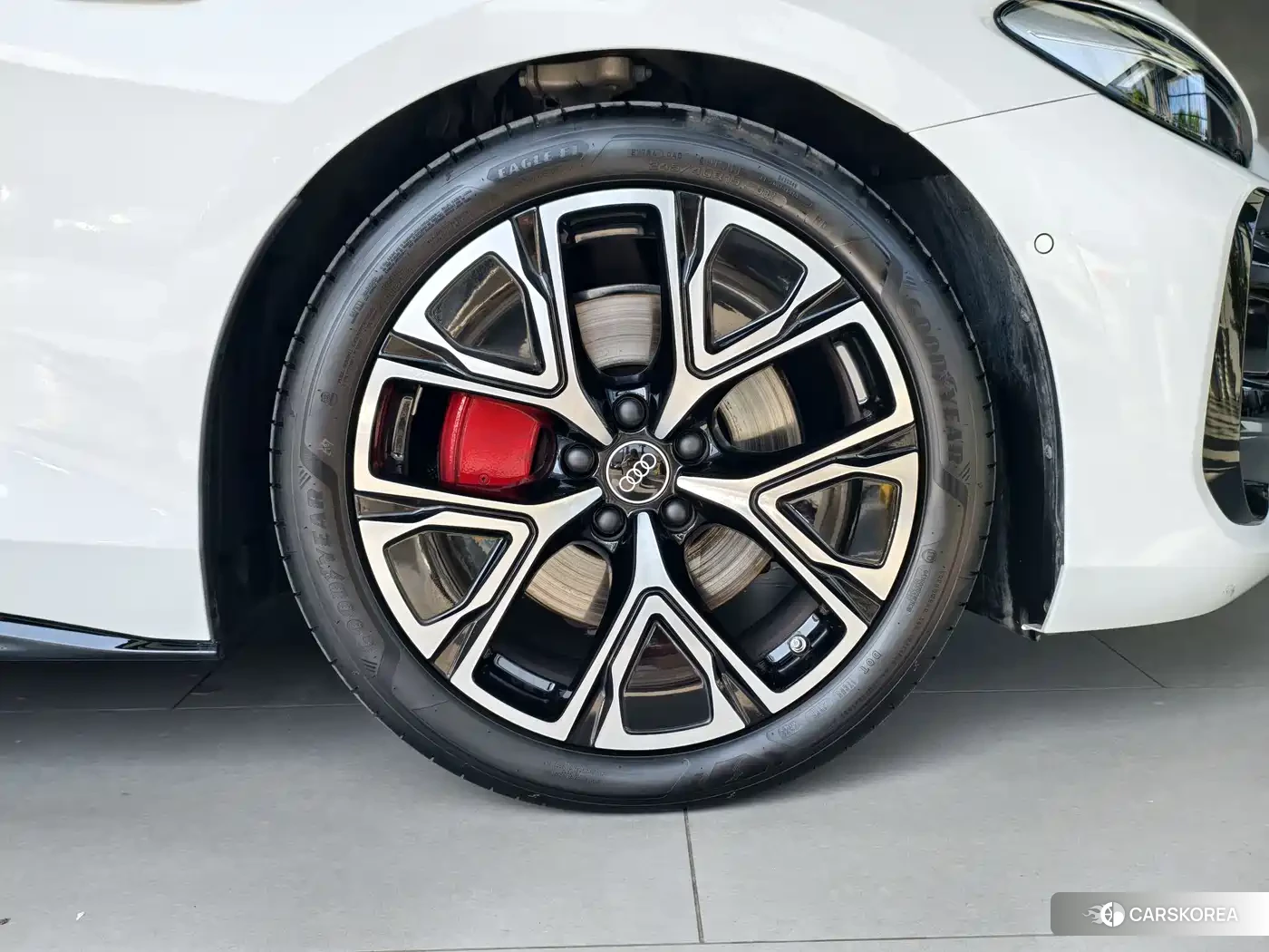 Audi A5L id 4589162 из Китая 16