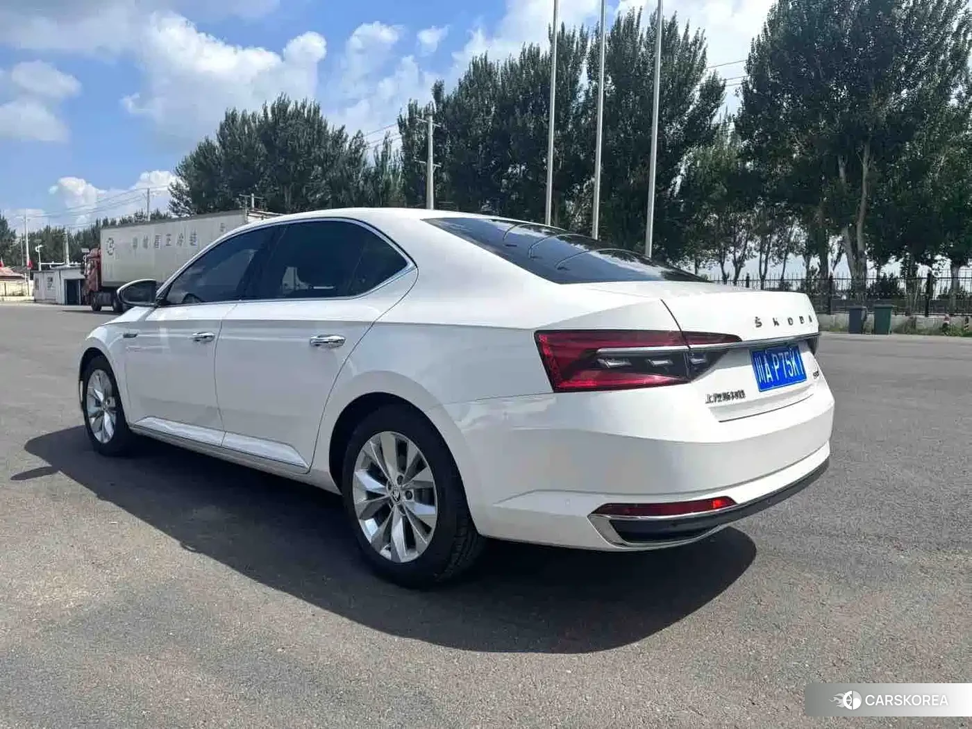 Skoda Superb id 4653961 из Китая 18