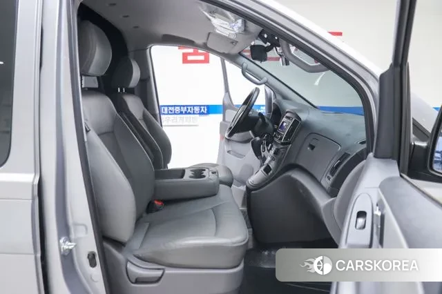 Hyundai The New Grand Starex id 3597907 из Кореи 19