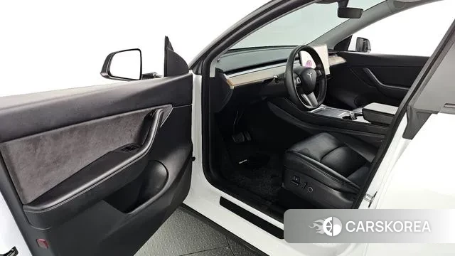 Tesla Model Y id 3127963 из Кореи 20