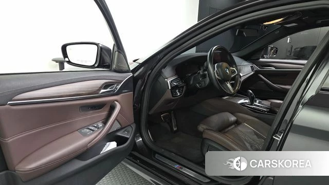 BMW 5 Series (G30) id 4356058 из Кореи 31