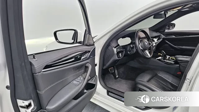 BMW 5 Series (G30) id 3513210 из Кореи 20