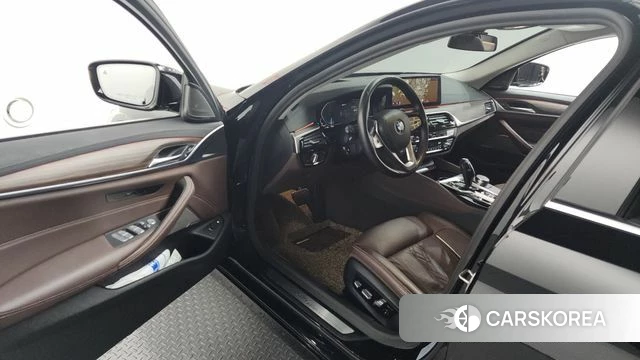 BMW 5 Series (G30) id 3794986 из Кореи 20