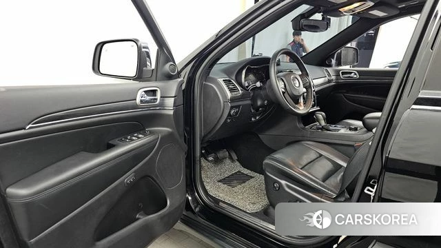 Jeep Grand Cherokee id 4447017 из Кореи 34