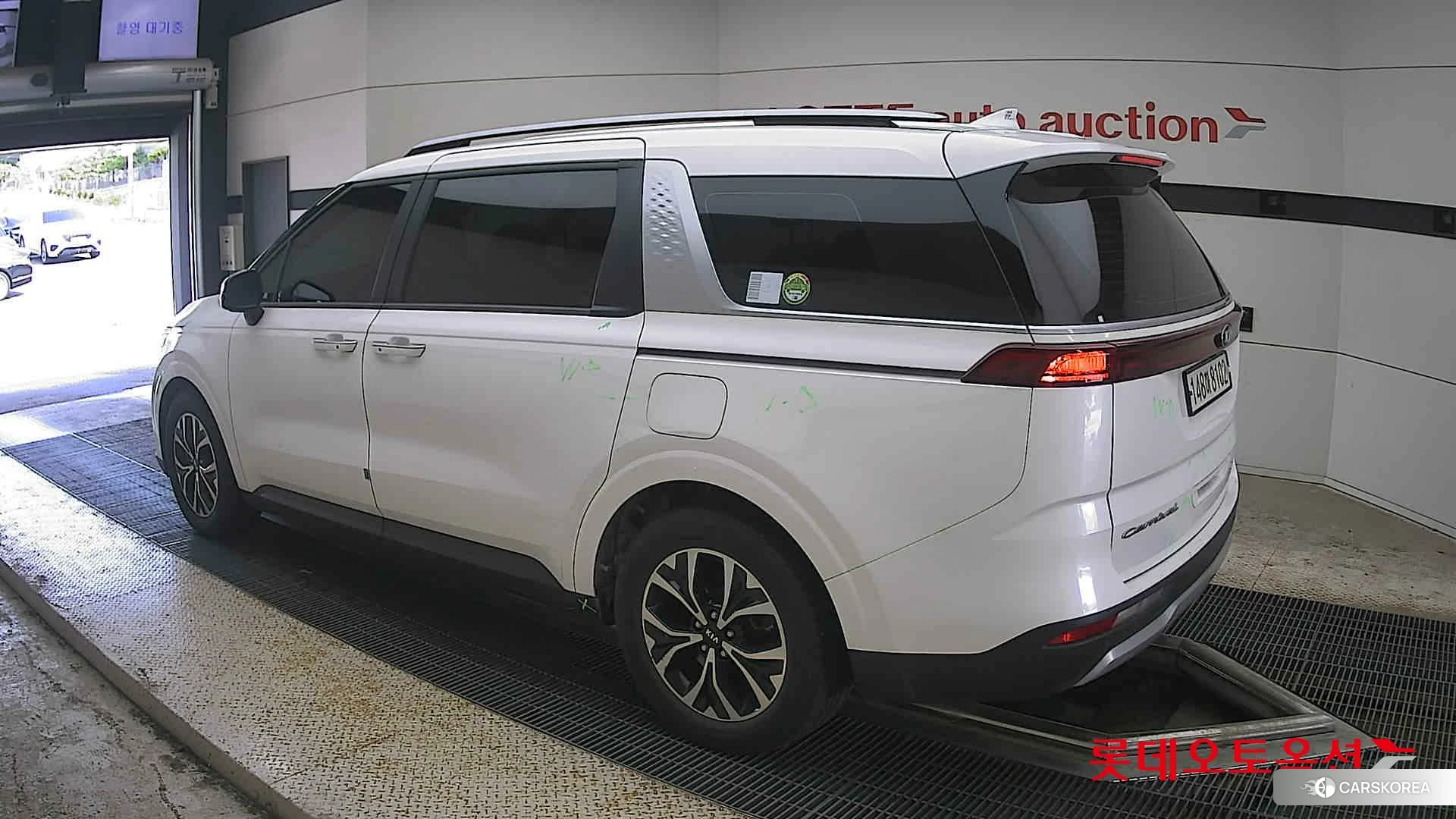 Kia Carnival id 4498424 из Кореи 38