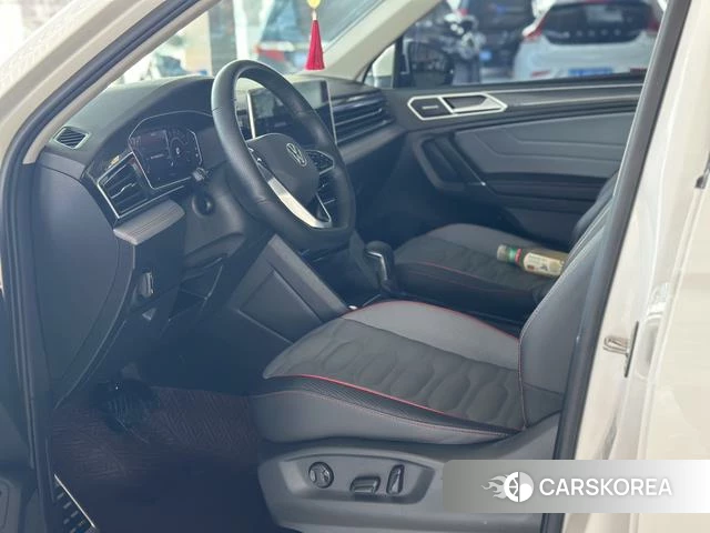 Volkswagen Tiguan L PHEV id 4272025 из Китая 15