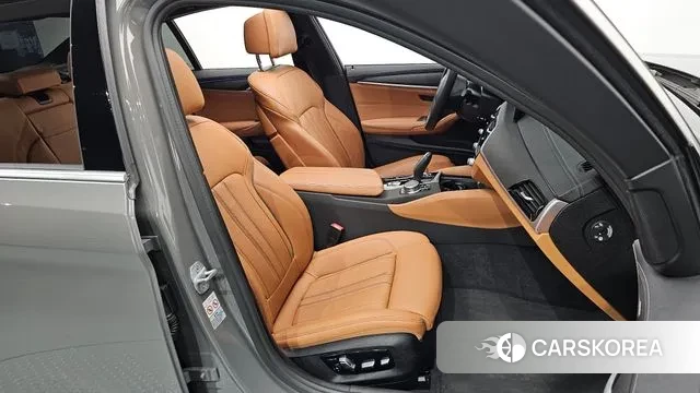 BMW 5 Series (G30) id 3324053 из Кореи 20