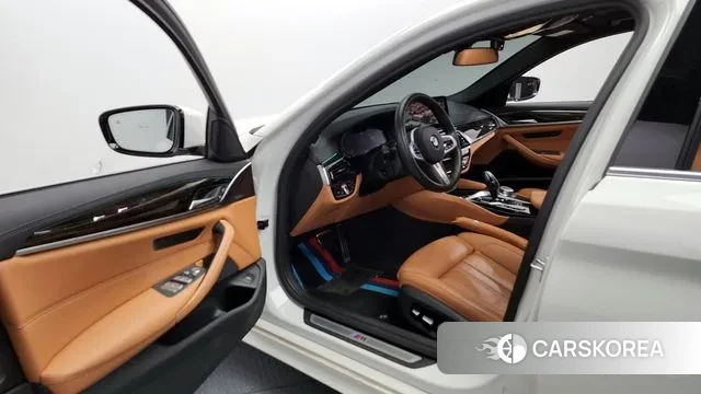 BMW 5 Series (G30) id 3343400 из Кореи 20