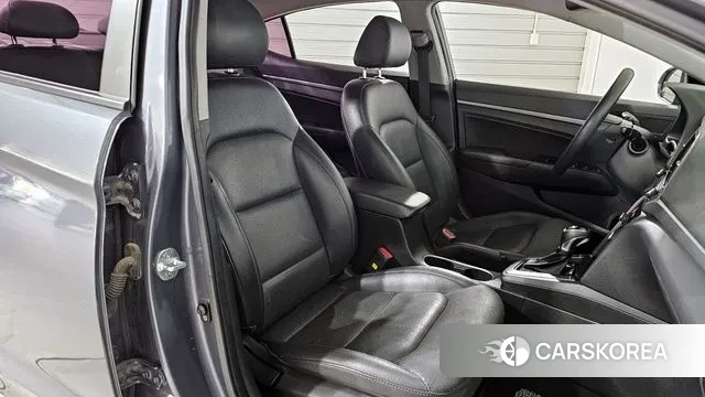 Hyundai Avante AD id 3009375 из Кореи 20