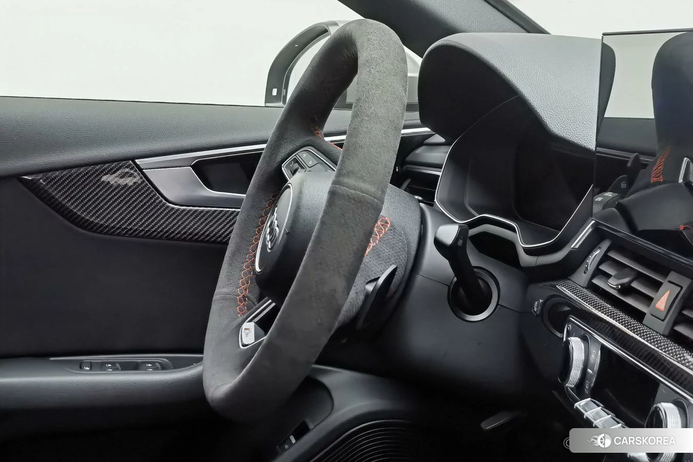Audi A4L id 4426715 из Китая 24
