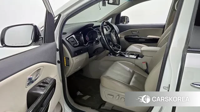 Kia The New Carnival id 2932246 из Кореи 20