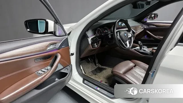 BMW 5 Series (G30) id 3413429 из Кореи 20