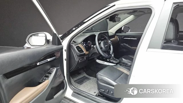 Kia Seltos id 4692683 из Кореи 32
