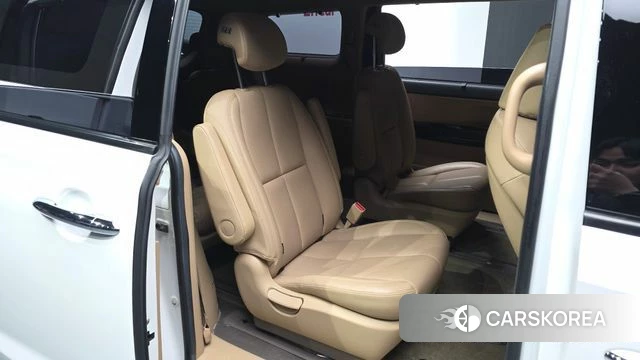 Kia All New Carnival id 4430618 из Кореи 33