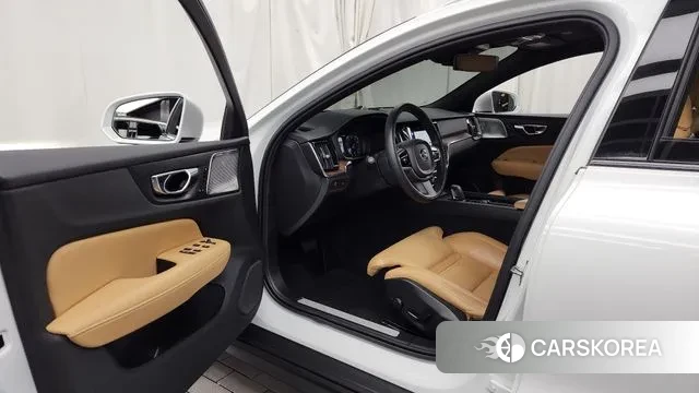 Volvo V60 Cross-Country 2nd Generation id 3028531 из Кореи 20