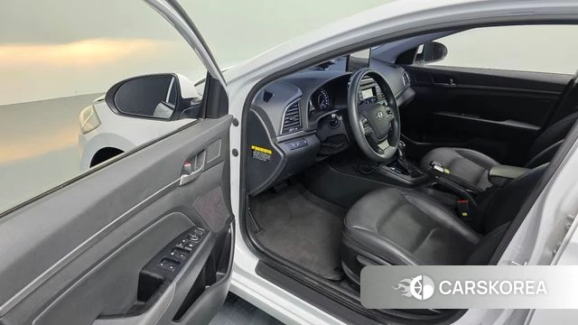 Hyundai Avante AD id 4502852 из Кореи 31