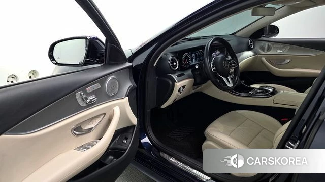 Mercedes-Benz E-Class W213 id 4520654 из Кореи 34