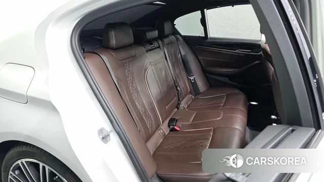 BMW 5 Series (G30) id 4667477 из Кореи 31