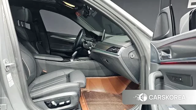 BMW 5 Series (G30) id 3058590 из Кореи 20