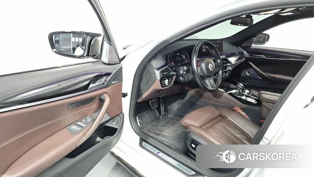 BMW 5 Series (G30) id 4572737 из Кореи 32