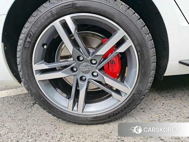 Audi A4L id 4272320 из Китая 14