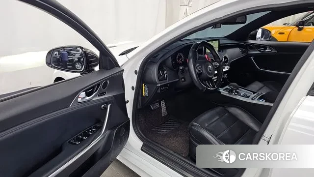 Kia Stinger id 3760995 из Кореи 20