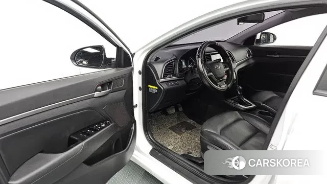 Hyundai Avante AD id 3345306 из Кореи 20