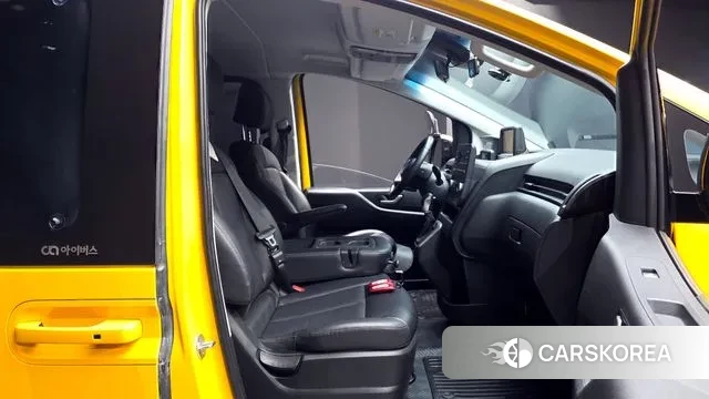 Hyundai Staria id 3740608 из Кореи 20