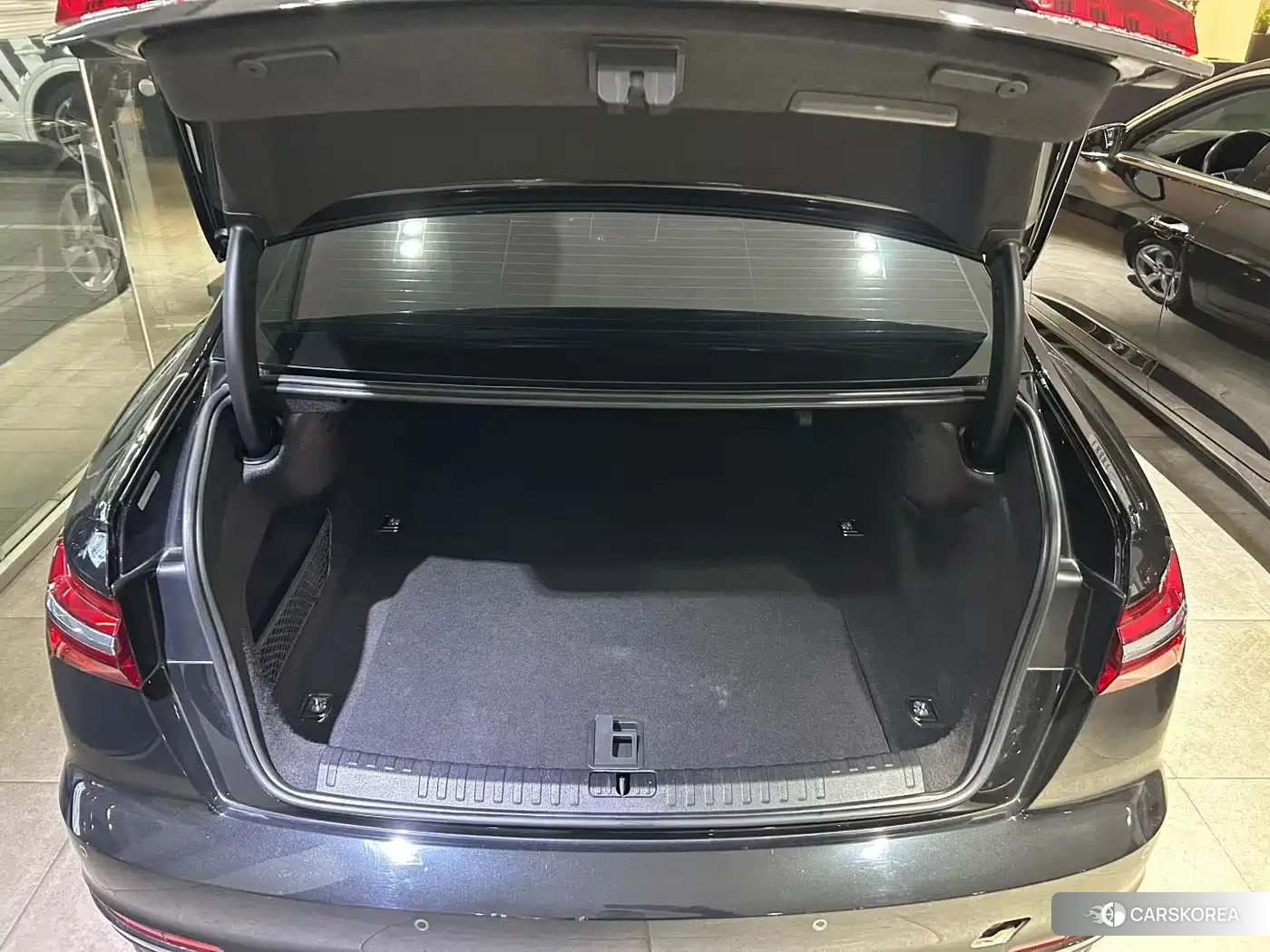 Audi A6L id 4681177 из Китая 10
