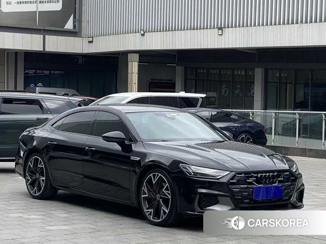 Audi A7L id 4290392 из Китая 16